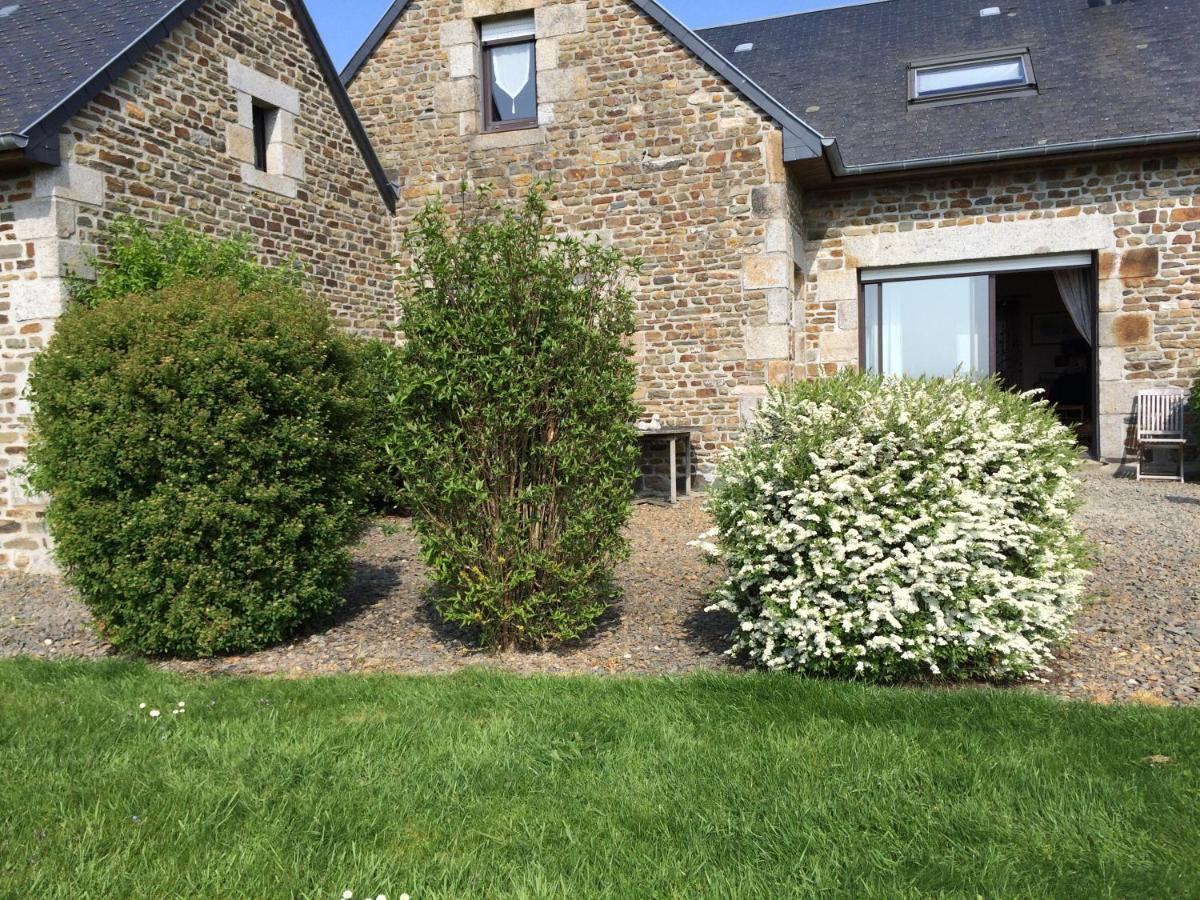 Le Clos Saint Jean Dragey-Ronthon Extérieur photo